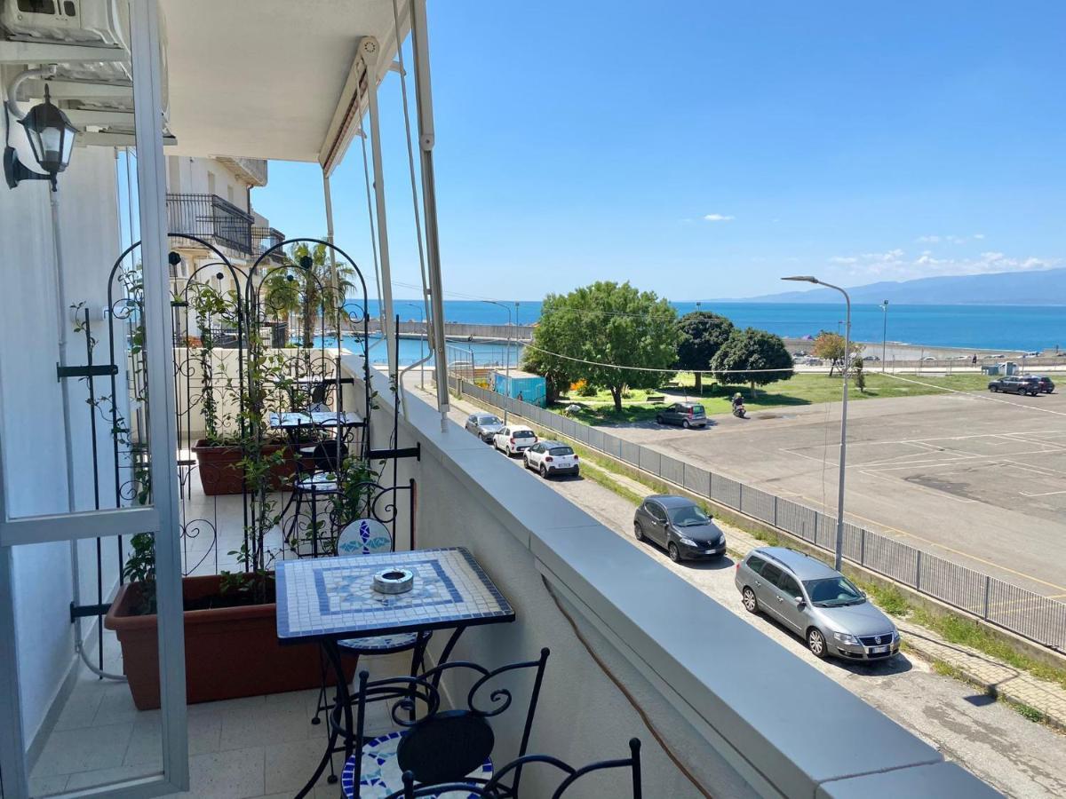 B E B Le Terrazze Sul Mare Bed & Breakfast Catanzaro Dış mekan fotoğraf