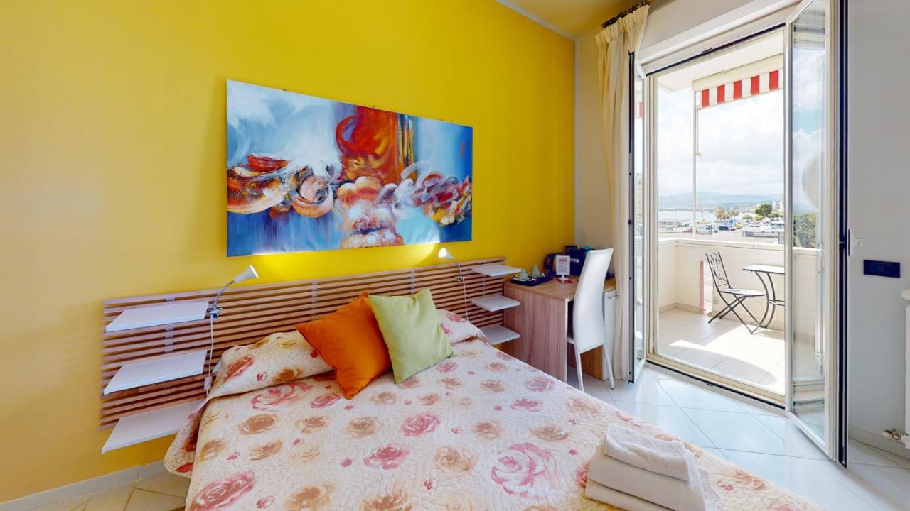 B E B Le Terrazze Sul Mare Bed & Breakfast Catanzaro Dış mekan fotoğraf